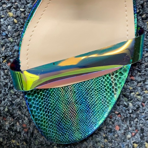 CAPE Robbin New “MERCY “ Sandals size 8.5M. - Picture 10 of 12